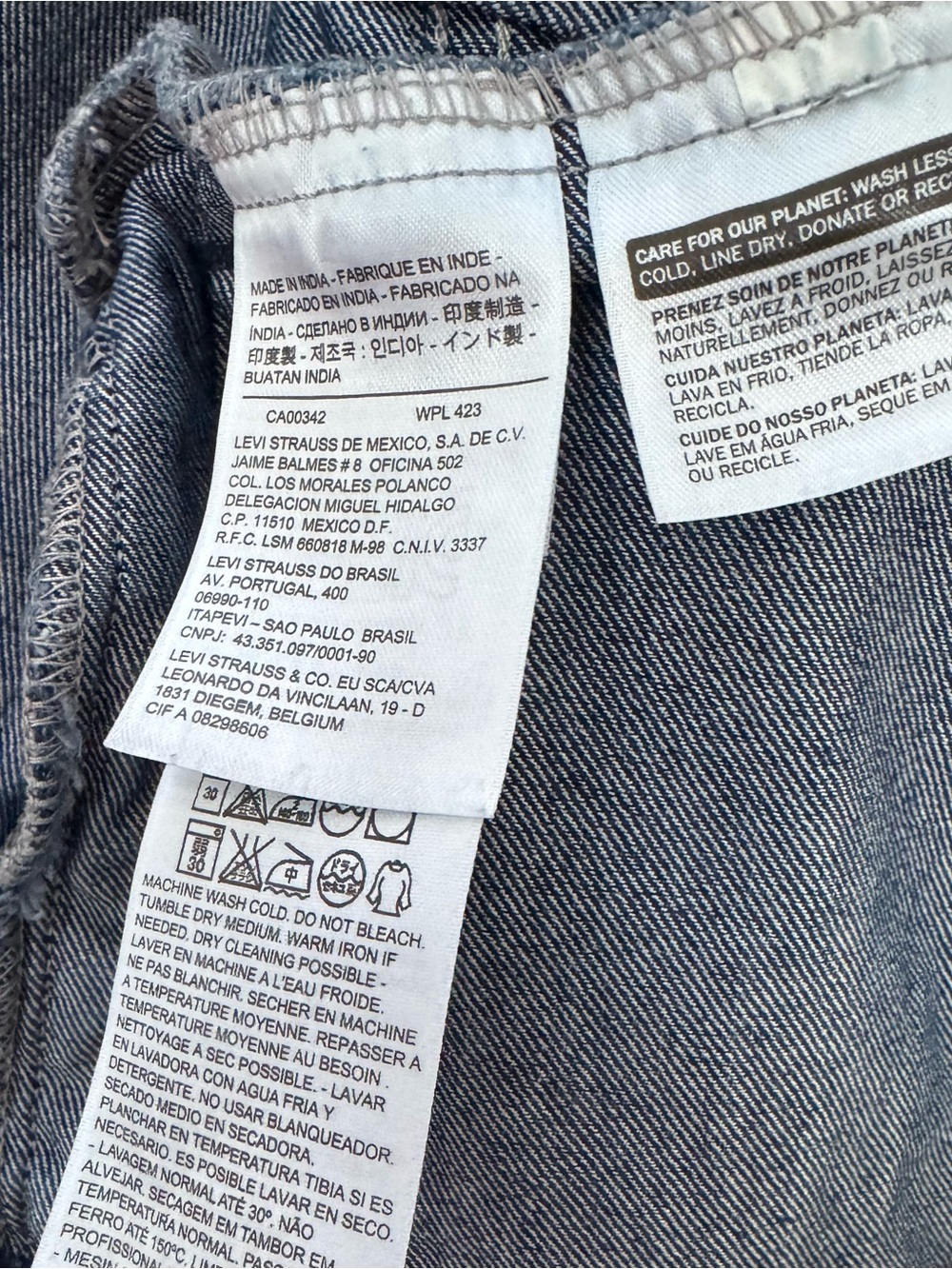 Levi's Medium Blue Women's Denim Trucker Jacket - Picture 4 of 6
